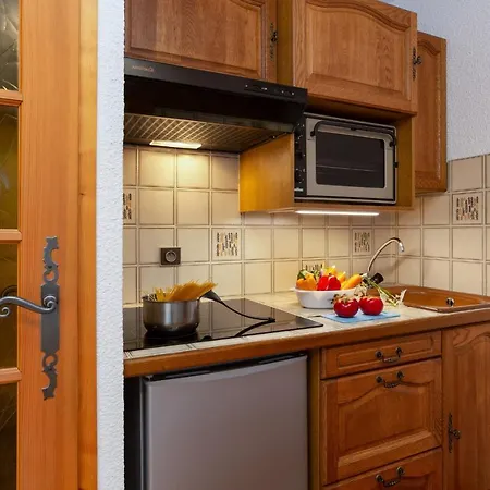 Clos Du Savoy Apartment *